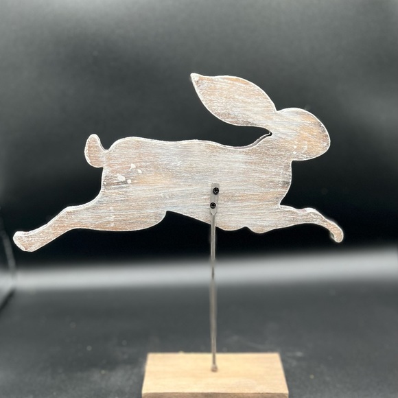 Distressed Wood Bunny on Post - Picture 5 of 15